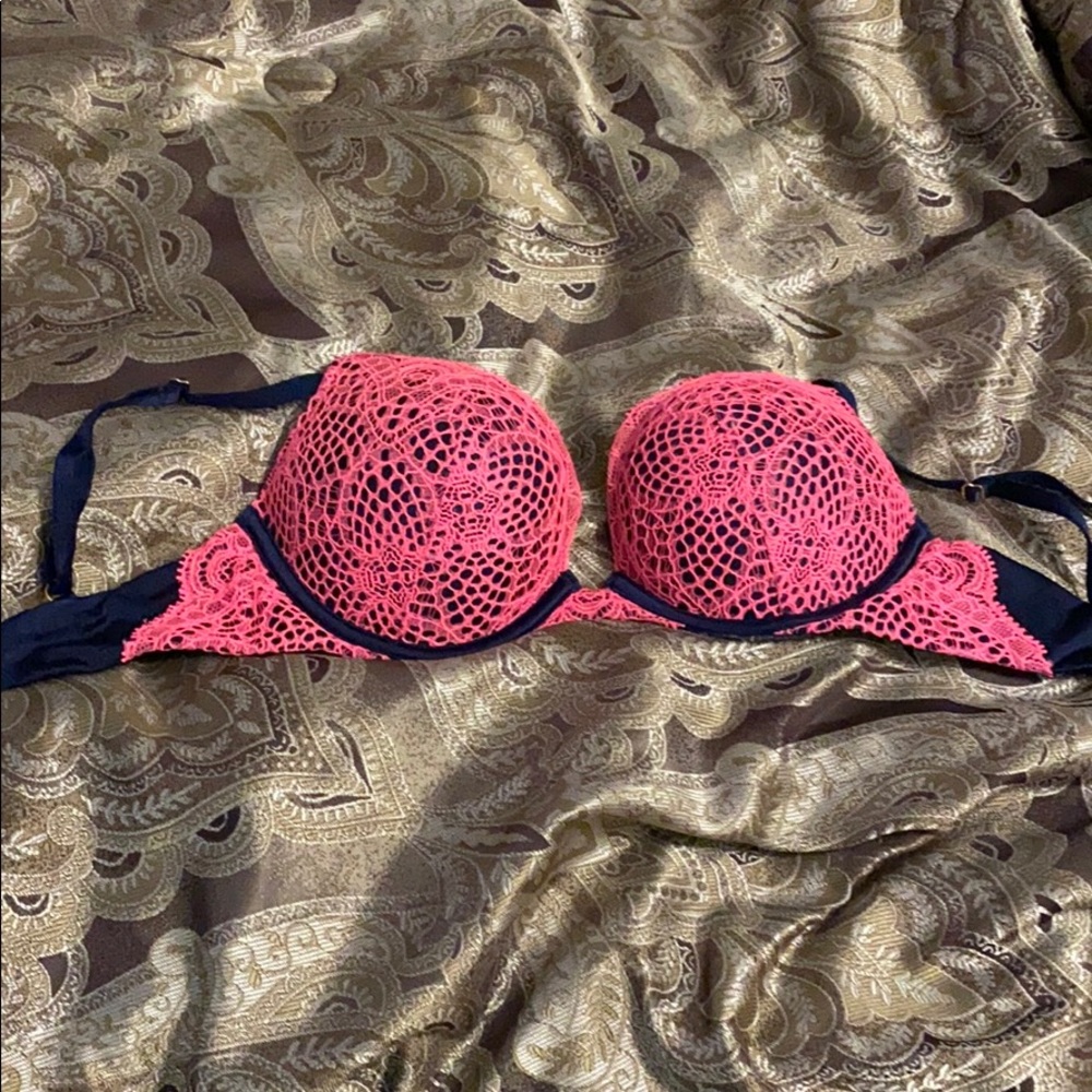 Victoria secret Extra Push up Bra